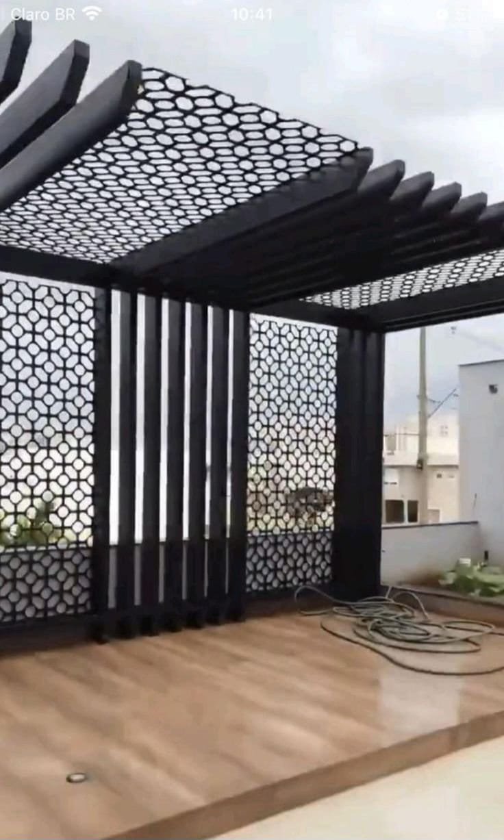 الرئيسية 93312079-45bd-4cc6-bc0e-8d3716f8ef6b